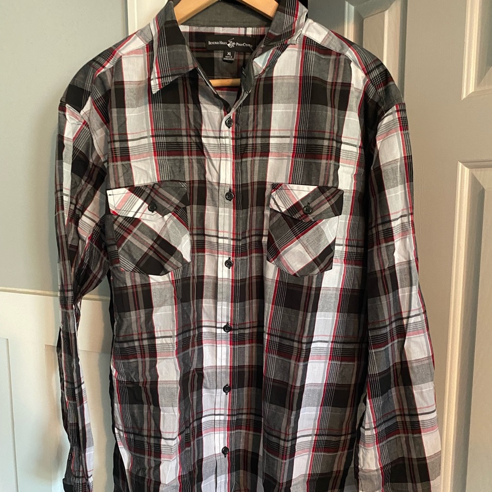 Beverly Hills club button down